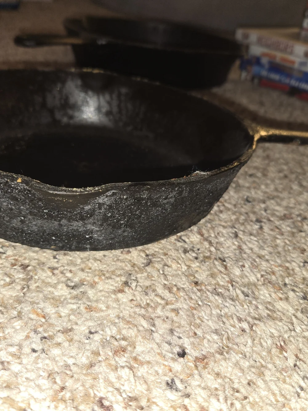 Lodge 3-Notch Cast Iron Skillet #5, 8